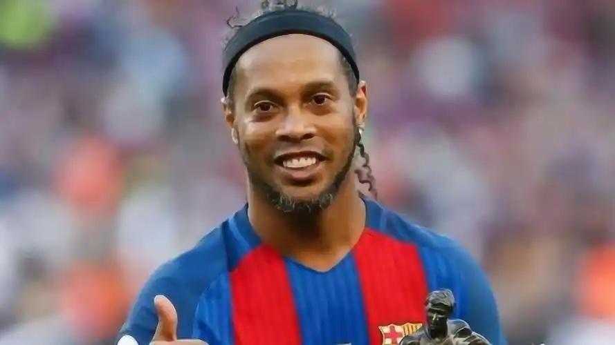 也能因为脚 也能因为脚